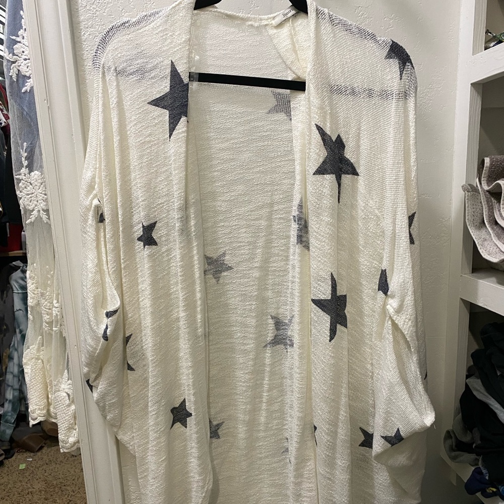 Boutique star cardigan! Never been warm!